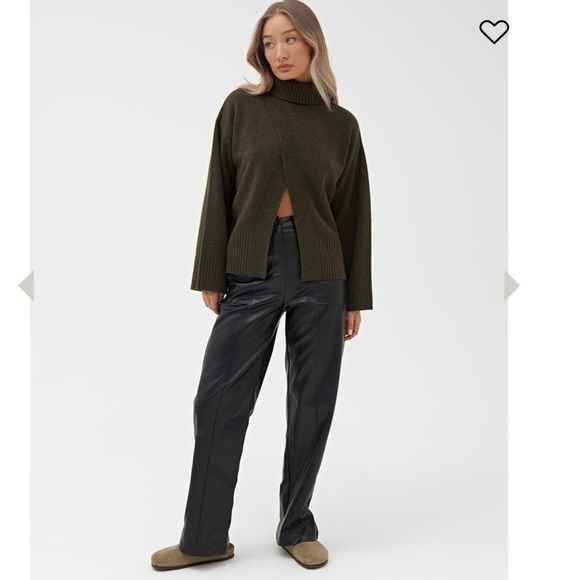 4th & Reckless Tanna
Roll Neck Jumper in Olive Green - Picture 3 of 14